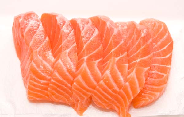 sashimi salmon (1/2 fillet sliced) 三文鱼刺身 (半边鱼柳切片)